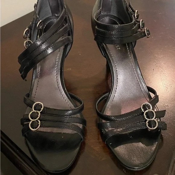 Nine West zipper back, open toe heels in Black - Picture 4 of 9